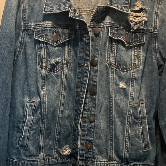 STS Women’s Blue Distressed Denim Jacket Size Small - Picture 3 of 10